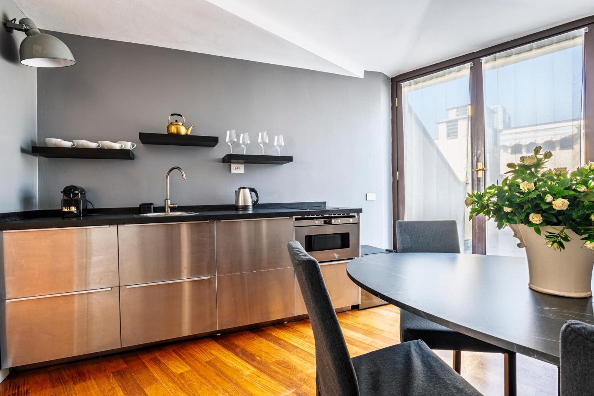 Elegant 2 Bedrooms Apartments Near Duomo Milano Dış mekan fotoğraf